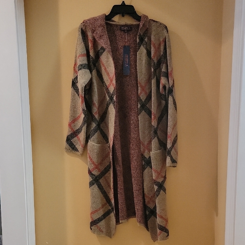 Joseph A Tan and Black Geometric Cardigan Sweater